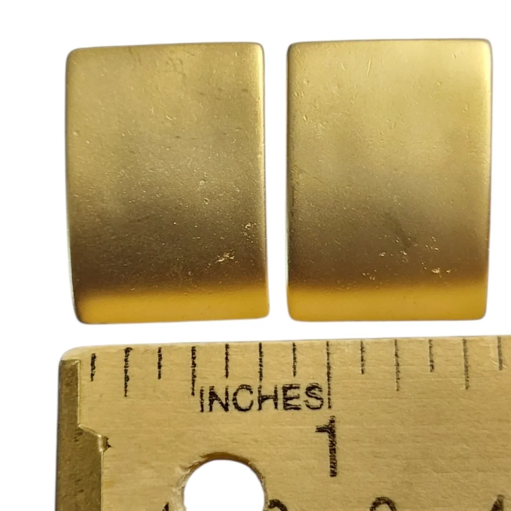 Vintage Goldtone Clip On Earrings